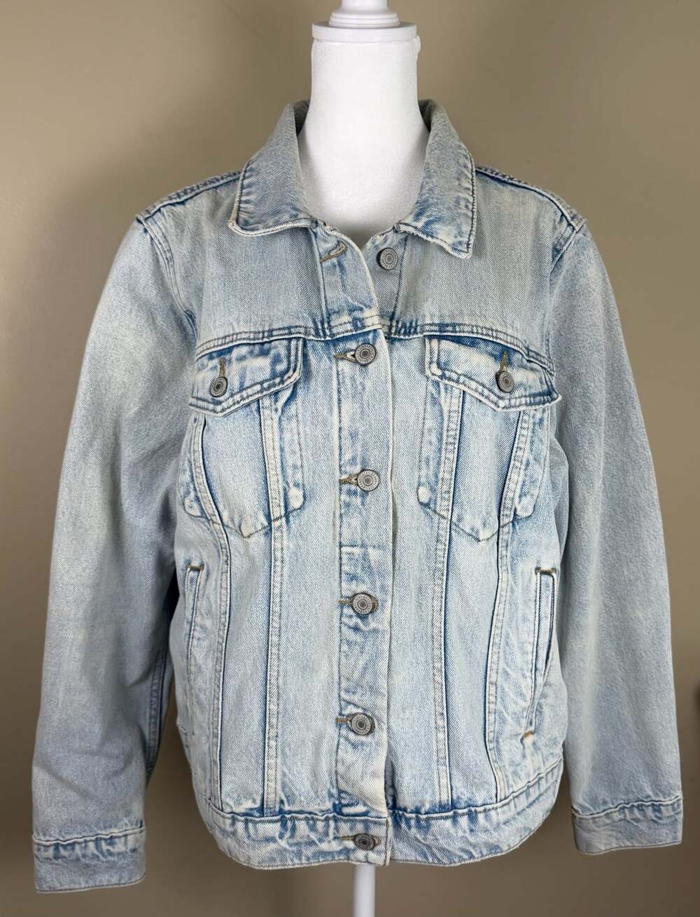 Lucky Brand Denim Jacket Size XL Light Wash Distressed Cotton Trucker